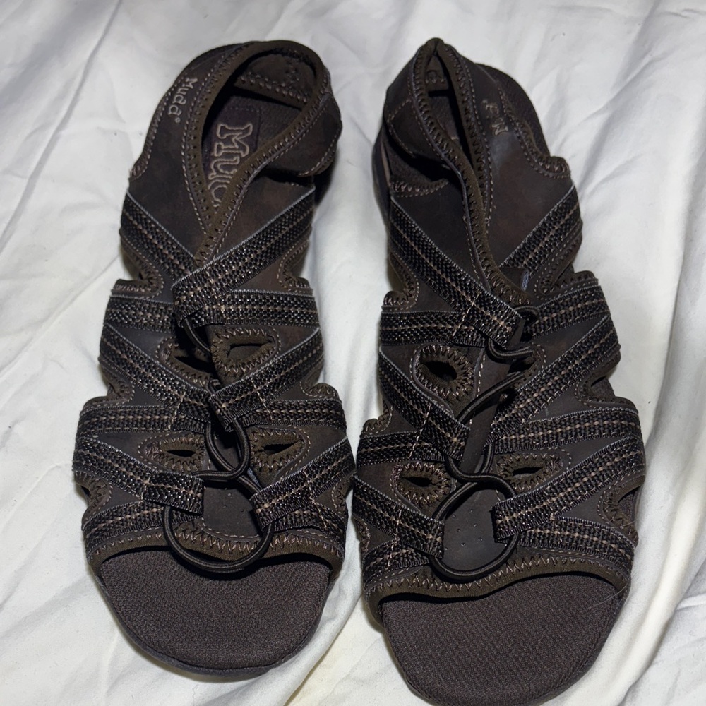 Mudd Brown Strappy Sandals